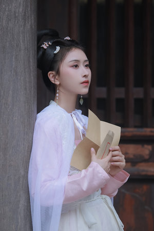 超大乳抖乳露双乳呻吟双性