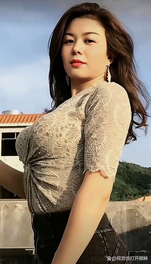 被七个男人绑着玩调教最新章节