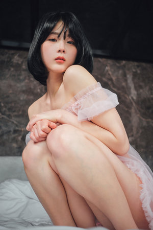 在线精品自偷自拍