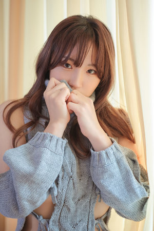 羞耻拉开双腿打光屁屁撅高