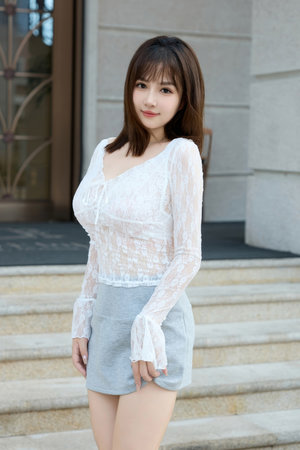 在公司加班老板要了我