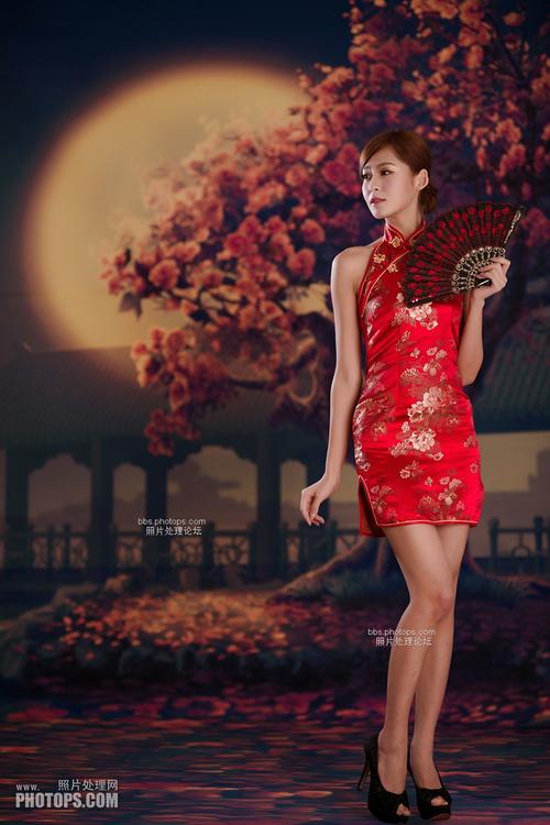 老师把腿抬高撕开白丝袜喷水视频