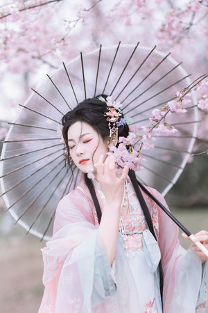 老师好爽你下面水好多