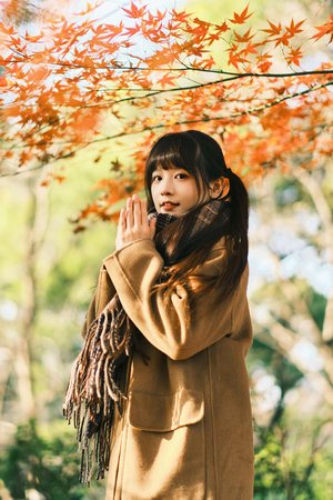 美女裸体爆孔A片