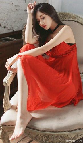 每晚湿漉漉的女职员