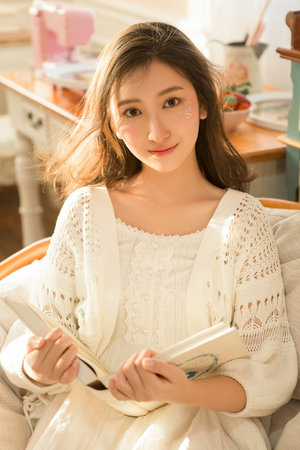 老婆在别人的夸下