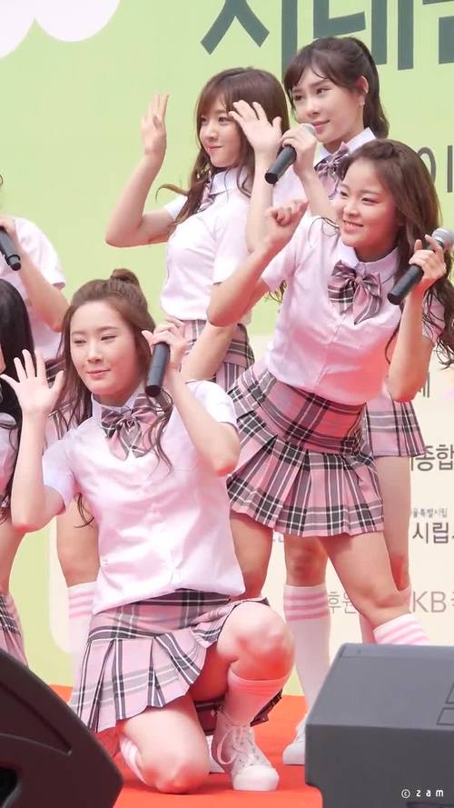 久久天天爽天天碰狠狠添