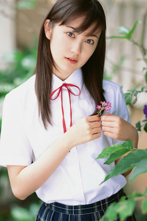 女人把内裤掀开让男人桶