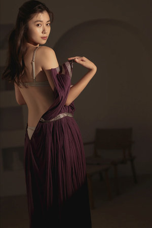 村里来了个洋媳妇