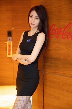 直播美女裸体爆乳把屁股扒开