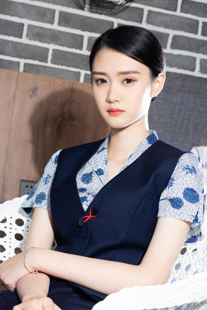 她被黑人上司不停侵犯