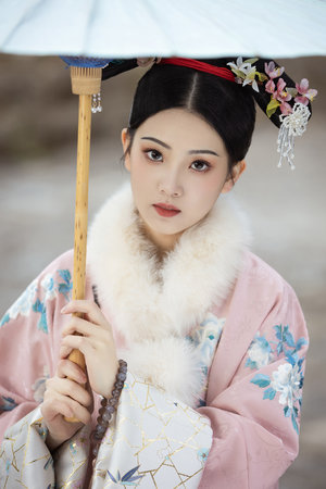 巨的乳潜入搜查官julia