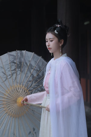 扒开粉嫩的小缝喷白浆下