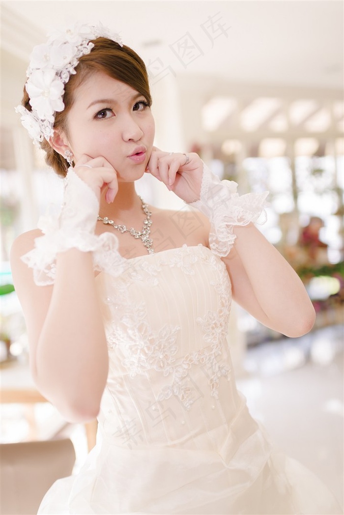 白丝女仆被调教喷水免费视频