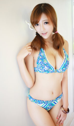 不小心缩小掉进女生的午饭里