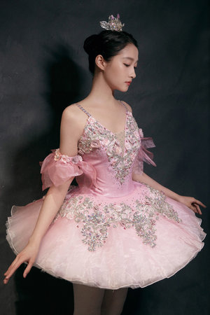 one一个成年的世界一个就够下载