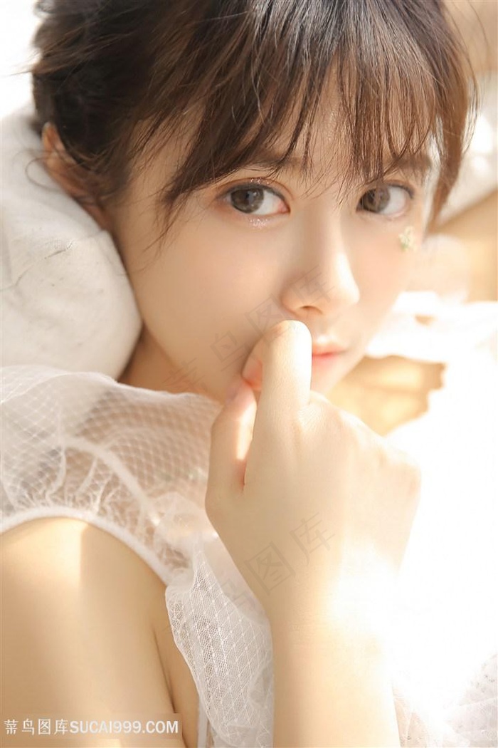 阴外面毛毛有几根白色是怎么回事