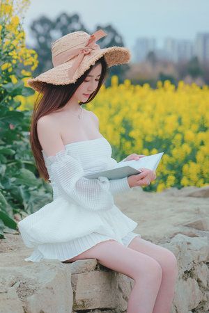 美女脱个精光无遮挡图片