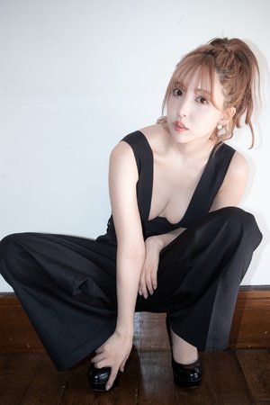 办公室黑色丝袜秘书在线观看