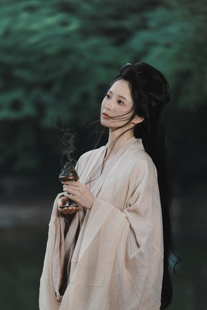 男生看完消失的她后共情大哭