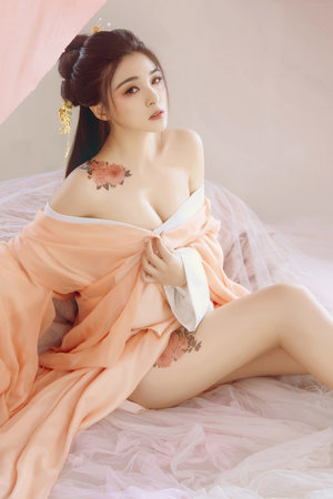 日本女孩三个钱包