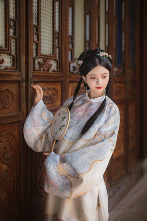 日韩超碰亚洲中文字幕