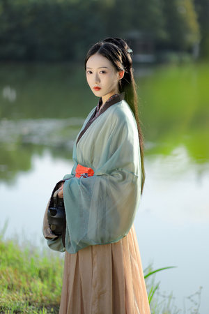 变成透明人校园侵犯本子