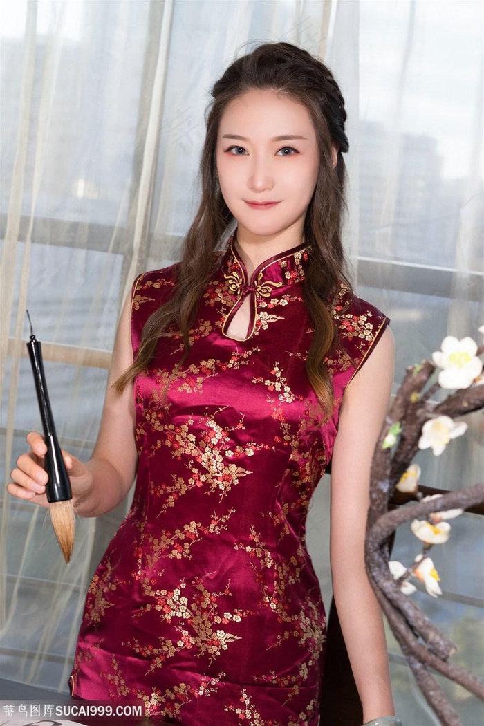 扯下老师的裙子猛烈进入