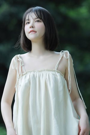 日韩粉嫩裸体女A片