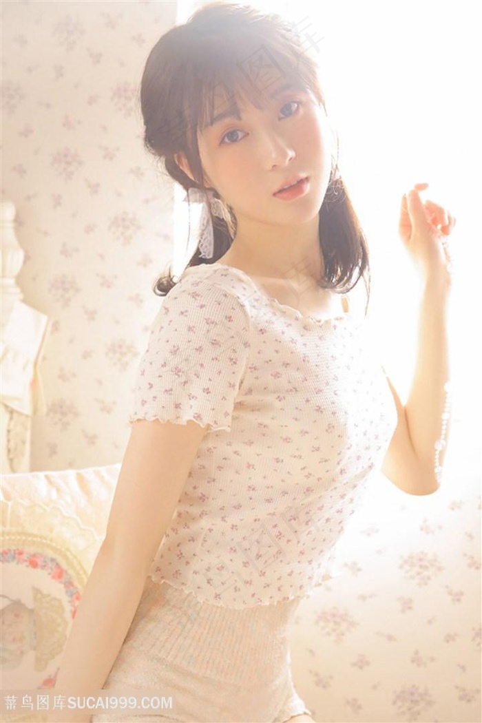 水潋青绡锦衣染