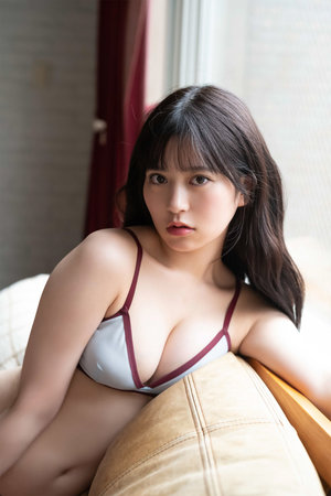 av动图中文字幕