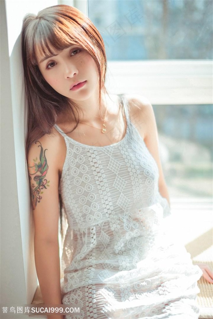 免费看女生扣到自己尿床