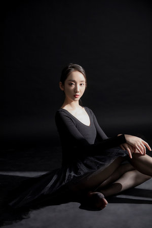 被部长玩的漂亮人妻