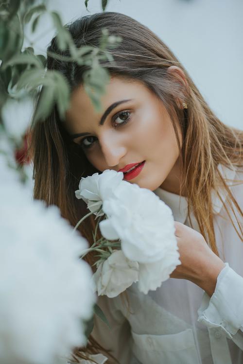 贺朝谢俞第一次开车扩写