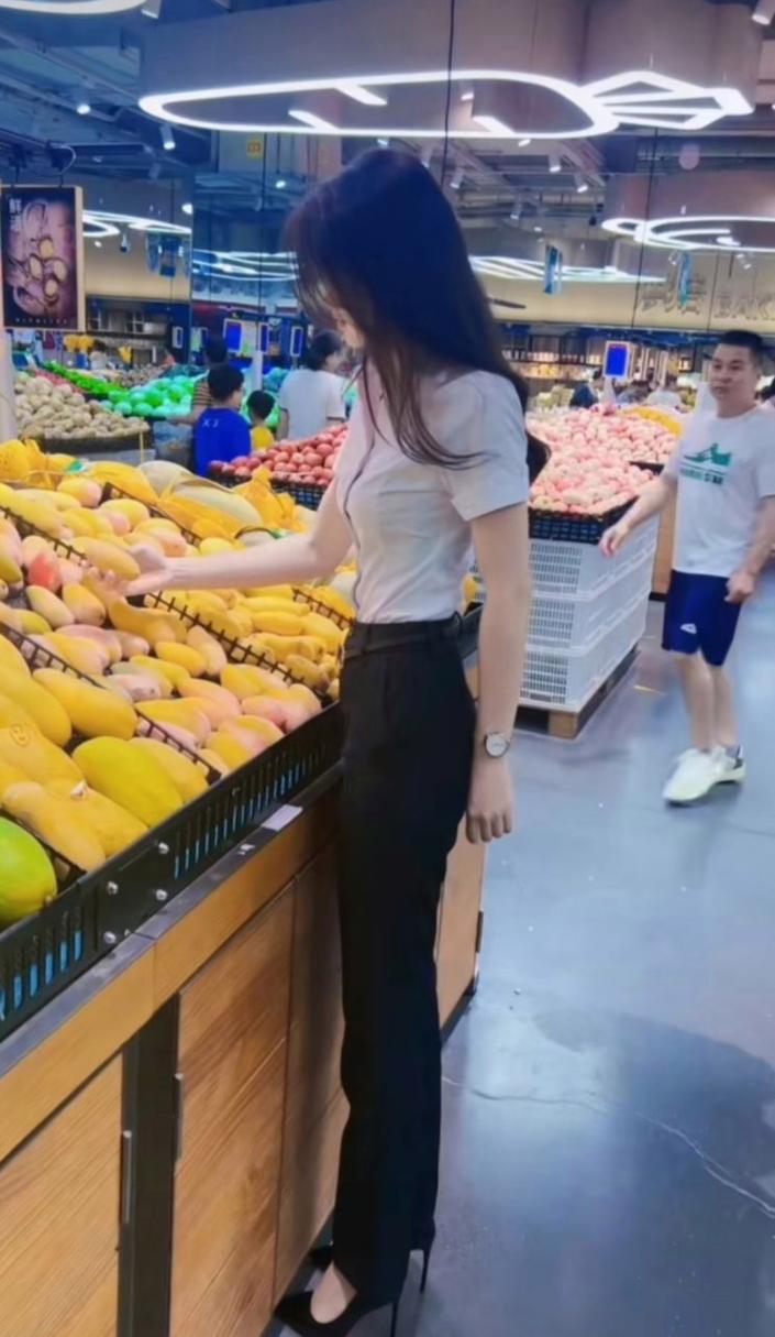 宝贝低头看看我是怎么爱你