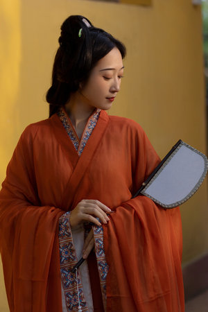 漂亮的保姆高清在线观看