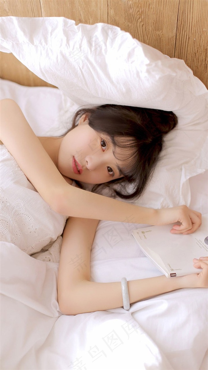 跪在地上翘臀摆弄