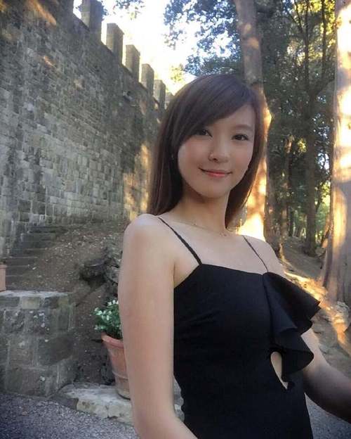 高冷警花在我胯下娇喘