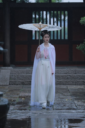 哎呀皇后娘娘来打工免费全集